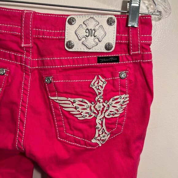 Miss Me Jeans Hot Pink Low Rise Wing Embellished Cuffed Capri, Size 27 - Picture 10 of 16